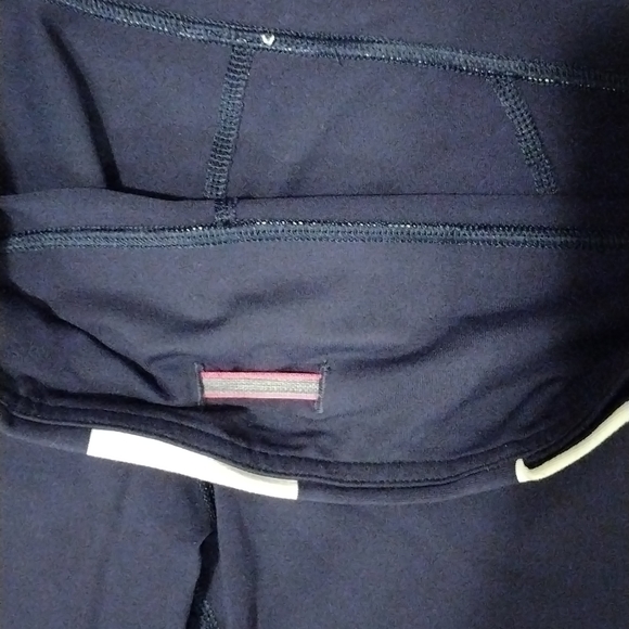 Lululemon cropped leggings - Picture 6 of 13